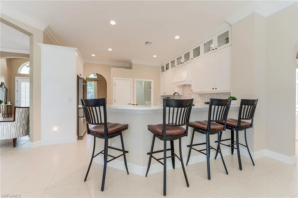 8860 New Castle DR, Fort Myers, FL 33908,225032596