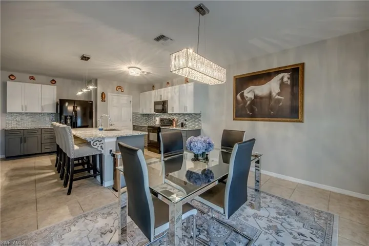 Eat-In Kitchen or Formal Dining Area