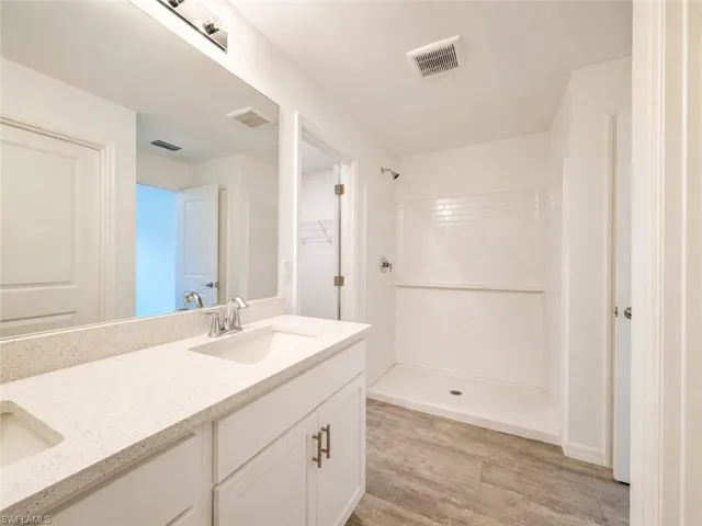 2925 Ne 6th Ave, Cape Coral, Florida 33909