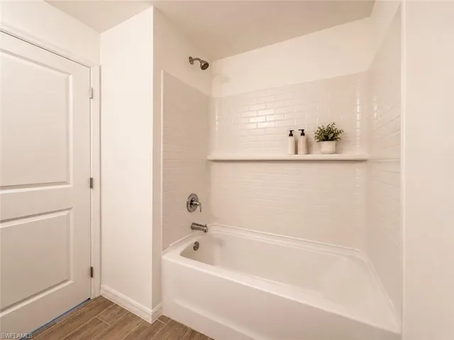2925 Ne 6th Ave, Cape Coral, Florida 33909