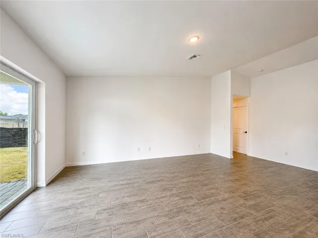 2925 Ne 6th Ave, Cape Coral, Florida 33909