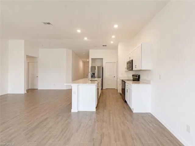 2925 Ne 6th Ave, Cape Coral, Florida 33909