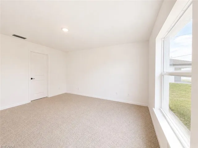 2925 Ne 6th Ave, Cape Coral, Florida 33909