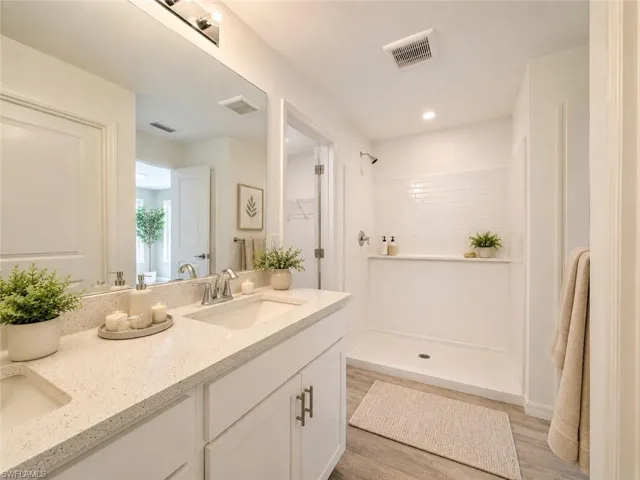 2925 Ne 6th Ave, Cape Coral, Florida 33909