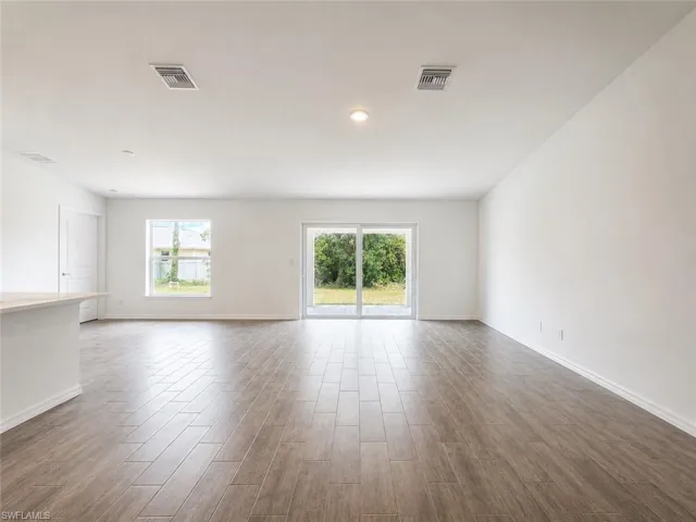2925 Ne 6th Ave, Cape Coral, Florida 33909