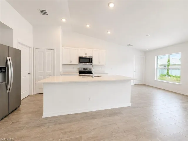 2925 Ne 6th Ave, Cape Coral, Florida 33909