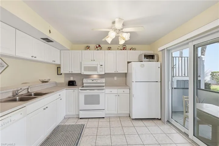 4080 Looking Glass Ln 2905, Naples, Florida 34112