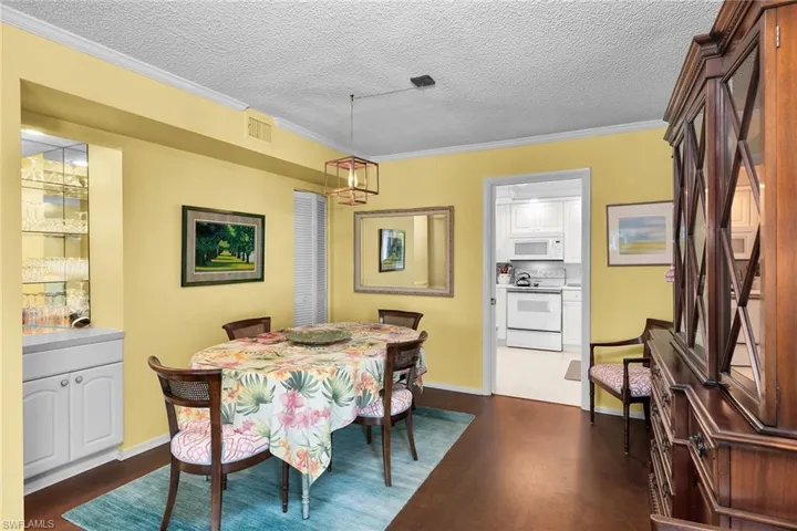 4150 Crayton Rd B6, Naples, Florida 34103