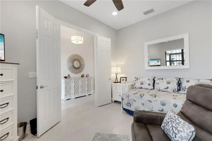 Bedroom with ceiling fan