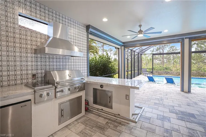 Outdoor Kitchen