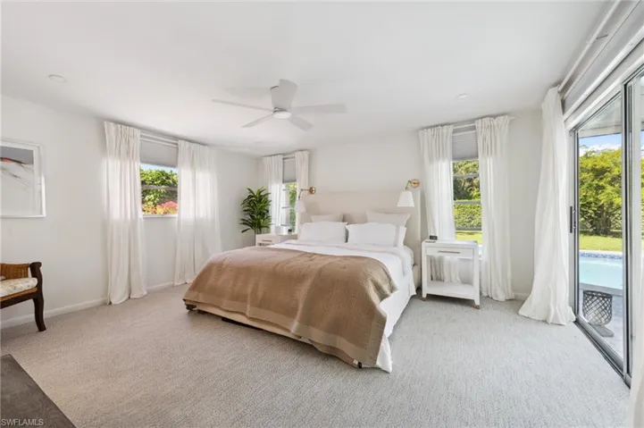 2085  Alamanda  DR, Naples, FL 34102