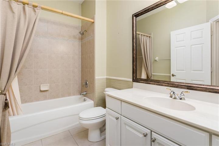 7711  Berkshire Pines  DR, Naples, FL 34104
