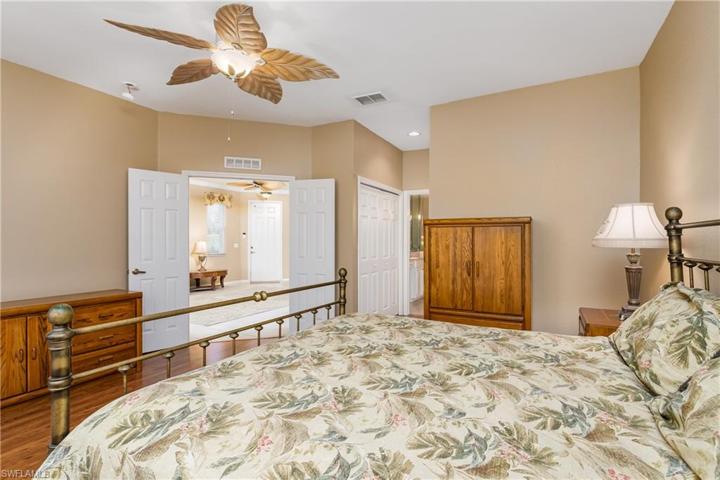 7711  Berkshire Pines  DR, Naples, FL 34104