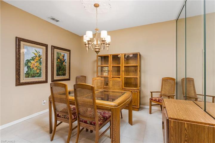 7711  Berkshire Pines  DR, Naples, FL 34104