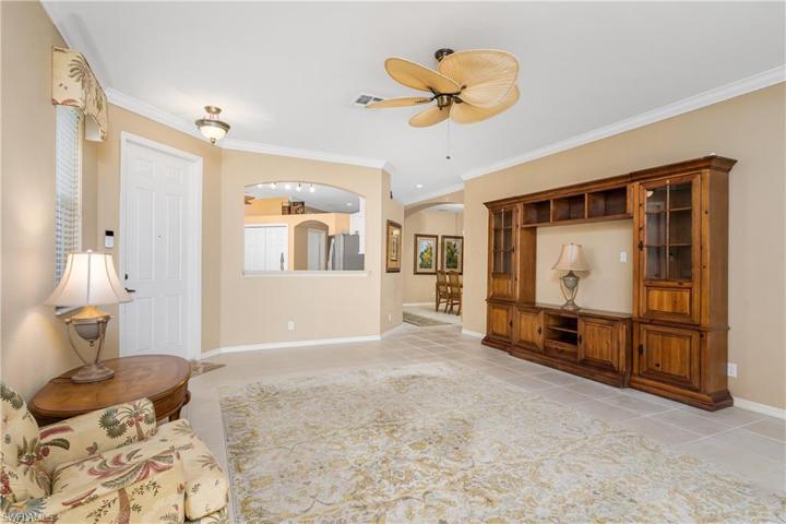 7711  Berkshire Pines  DR, Naples, FL 34104