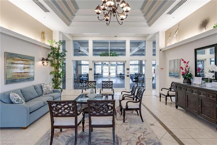 7711  Berkshire Pines  DR, Naples, FL 34104