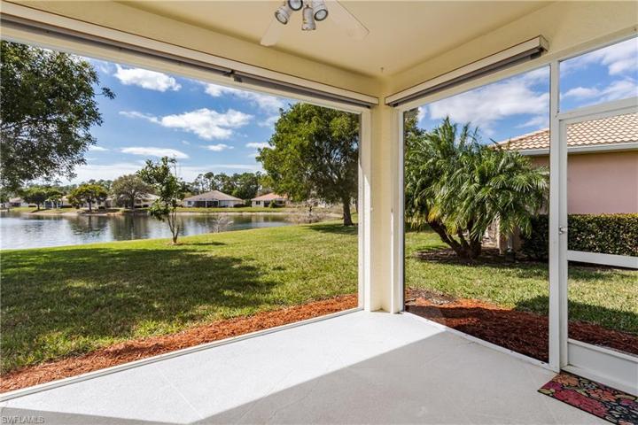 7711  Berkshire Pines  DR, Naples, FL 34104