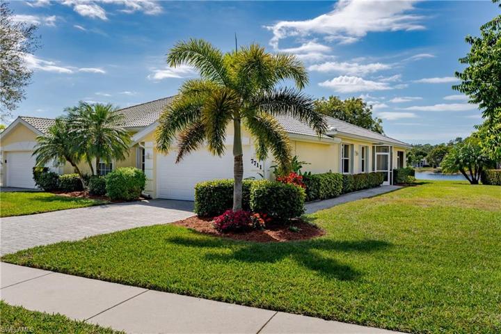 7711  Berkshire Pines  DR, Naples, FL 34104