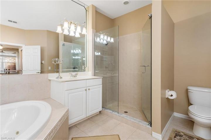 7711  Berkshire Pines  DR, Naples, FL 34104