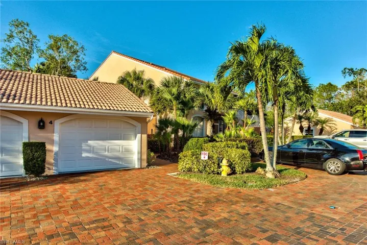 1941 Cascades Dr 5704, Naples, Florida 34112