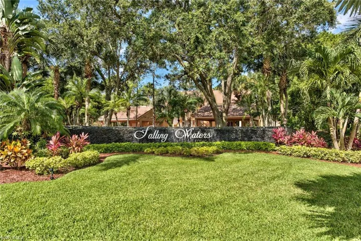 1941 Cascades Dr 5704, Naples, Florida 34112