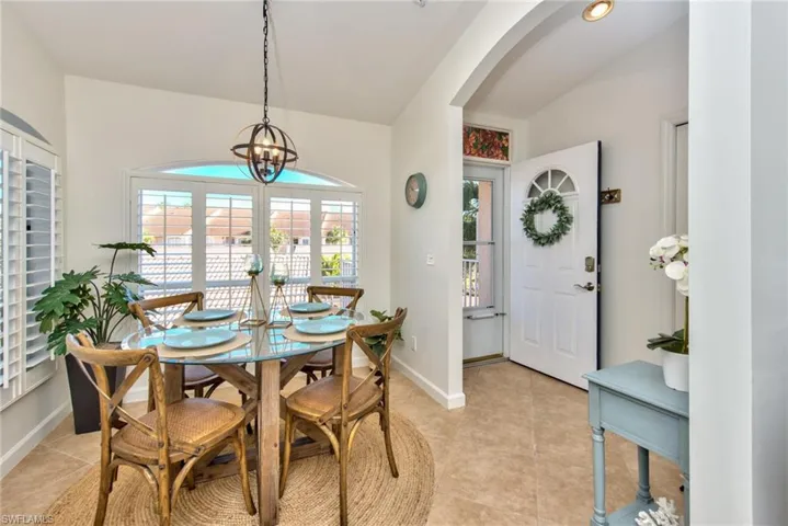 1941 Cascades Dr 5704, Naples, Florida 34112