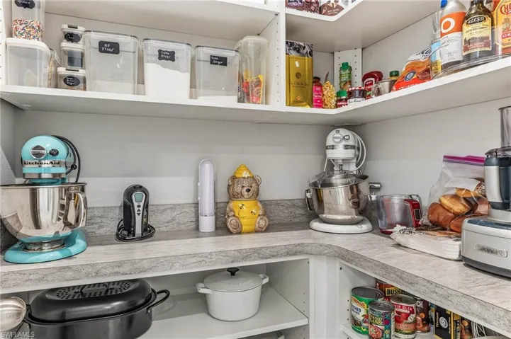 4704 Arboretum Cir 102, Naples, Florida 34112
