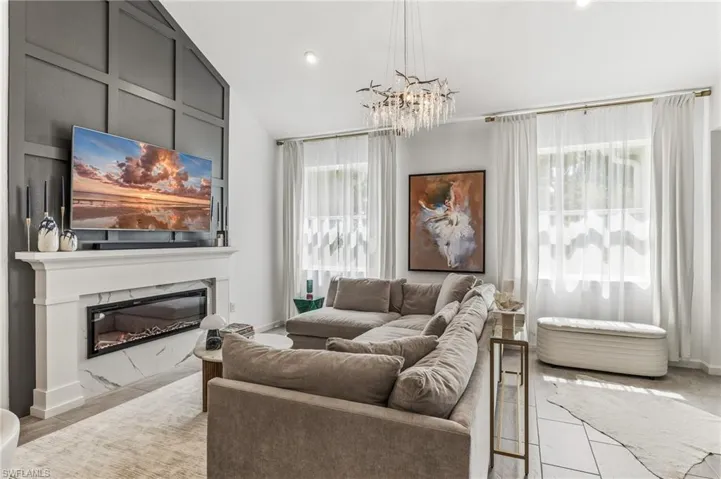 4704 Arboretum Cir 102, Naples, Florida 34112