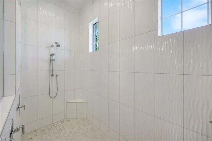 8931  Nevis  WAY, Naples, FL 34112