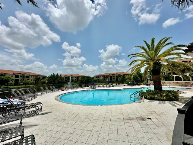 12935 Violino Ln 104, Naples, Florida 34105