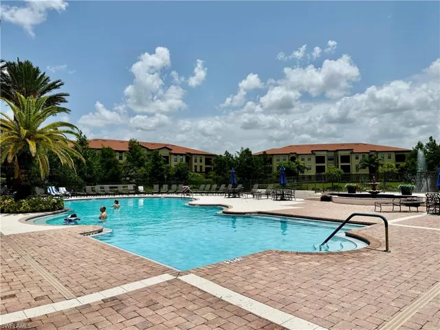 12935 Violino Ln 104, Naples, Florida 34105