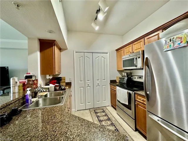 12935 Violino Ln 104, Naples, Florida 34105