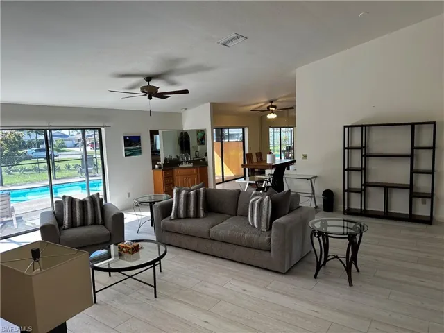 3402 Se 11th Ave, Cape Coral, Florida 33904