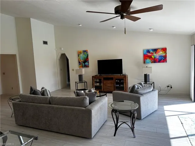 3402 Se 11th Ave, Cape Coral, Florida 33904
