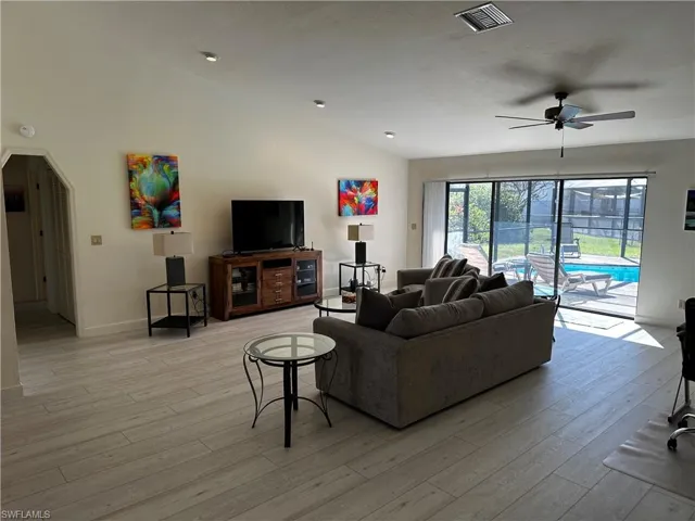 3402 Se 11th Ave, Cape Coral, Florida 33904