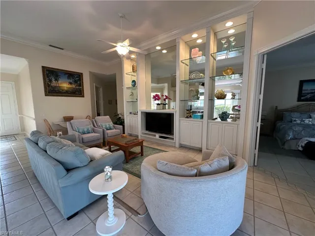 4345 Montalvo Ct, Naples, Florida 34109