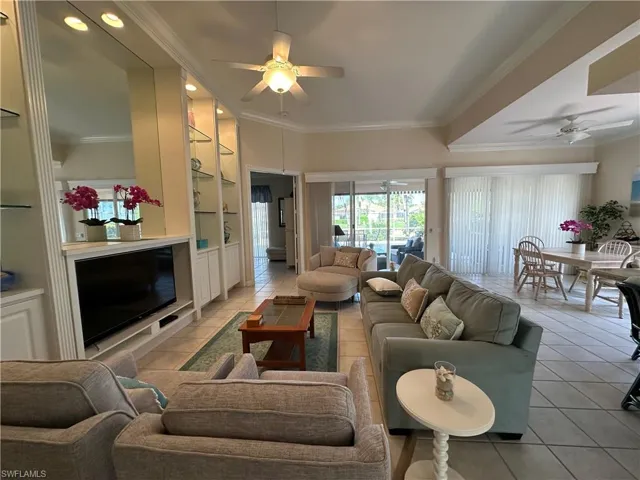 4345 Montalvo Ct, Naples, Florida 34109
