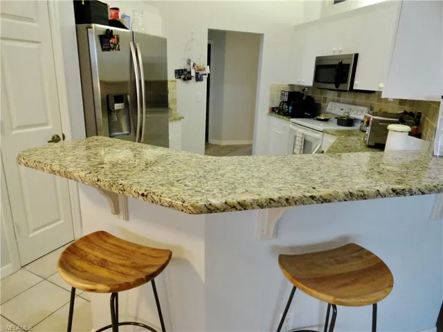 Breakfast/Snack Bar