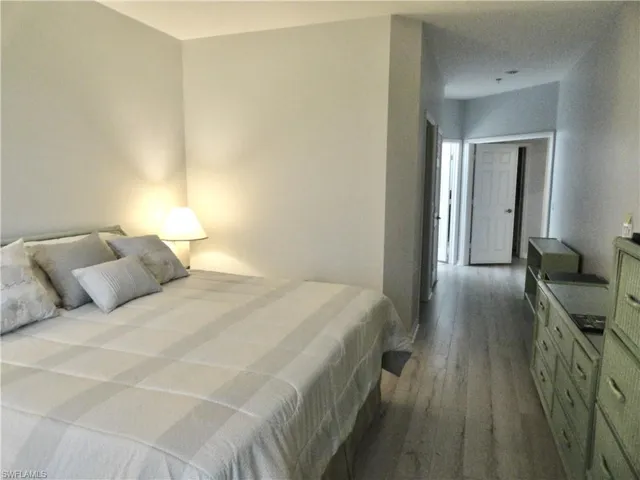 Large Room with Walk-in Closet