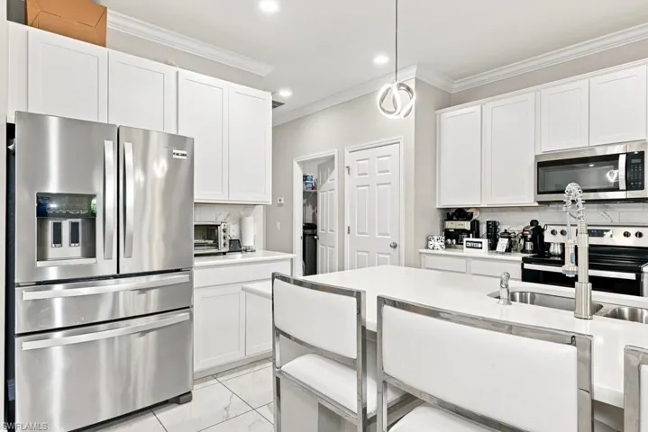 1029 Nw 34th Ave, Cape Coral, Florida 33993