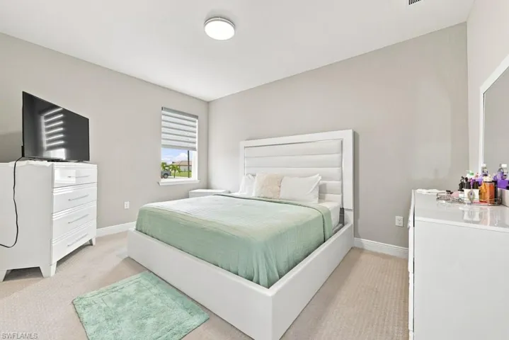 1029 Nw 34th Ave, Cape Coral, Florida 33993