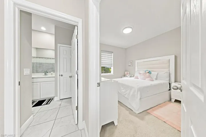 1029 Nw 34th Ave, Cape Coral, Florida 33993