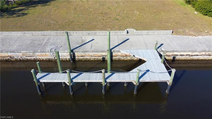 3210 Stabile RD, ST. JAMES CITY FL 33956