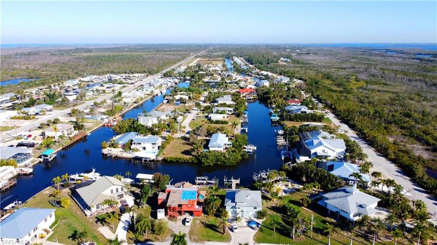 3210 Stabile RD, ST. JAMES CITY FL 33956