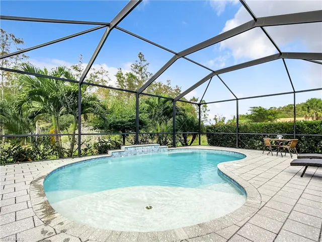 Pool with sun shelf