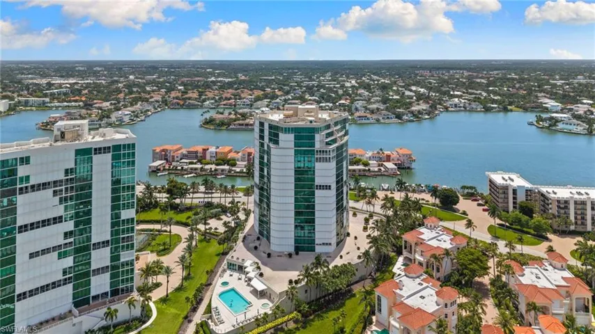 3971 Gulf Shore Blvd N 1004, Naples, Florida 34103