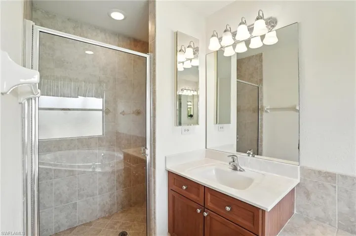 4322 Nw 32nd Ter, Cape Coral, Florida 33993