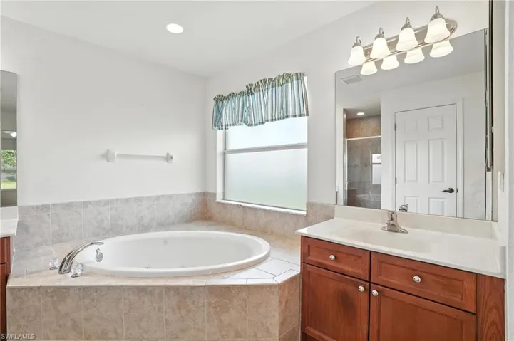 4322 Nw 32nd Ter, Cape Coral, Florida 33993