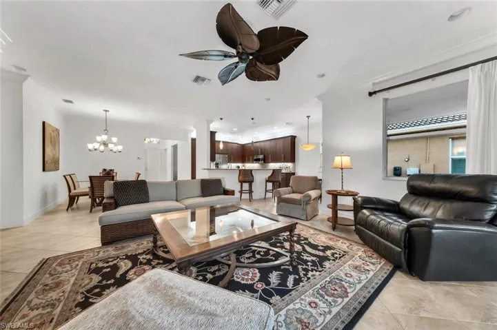 6628  Marbella  DR, Naples, FL 34105
