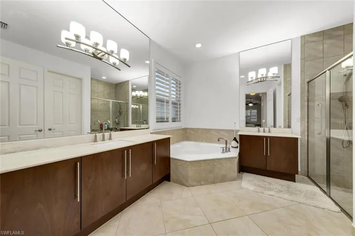 6628  Marbella  DR, Naples, FL 34105
